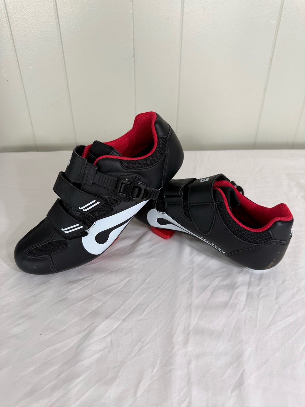 Peloton Cycling Shoes Size 41 Black Red w/ Delta Cleats